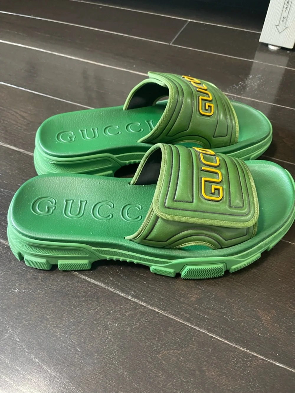 Gucci Green Slide Sandals with Yellow Logo Accent - Picture 10 of 10